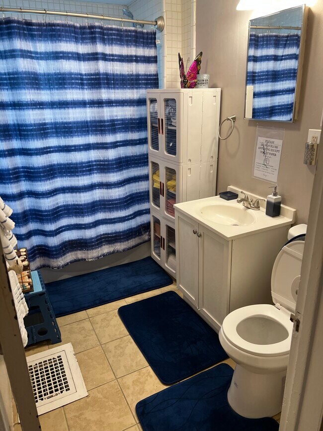 Foto del edificio - 160 Stafford Ave