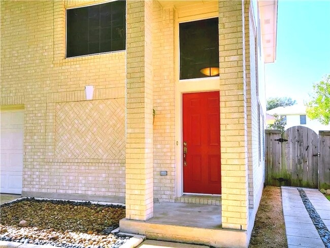 Front view - 1806 Wallin Loop
