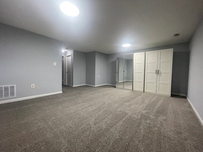 Building Photo - 6802 Cottingham Ln