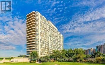 Building Photo - 5 Greystone Walk Dr