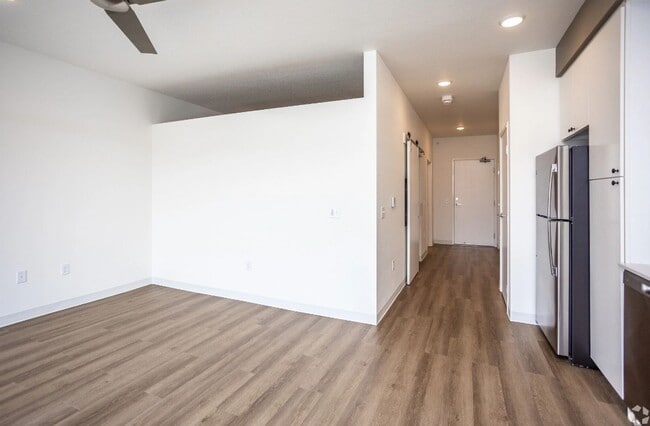 Interior Photo - Reserve At Jordan Creek