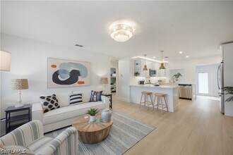Building Photo - 4525 Fluvia Ave