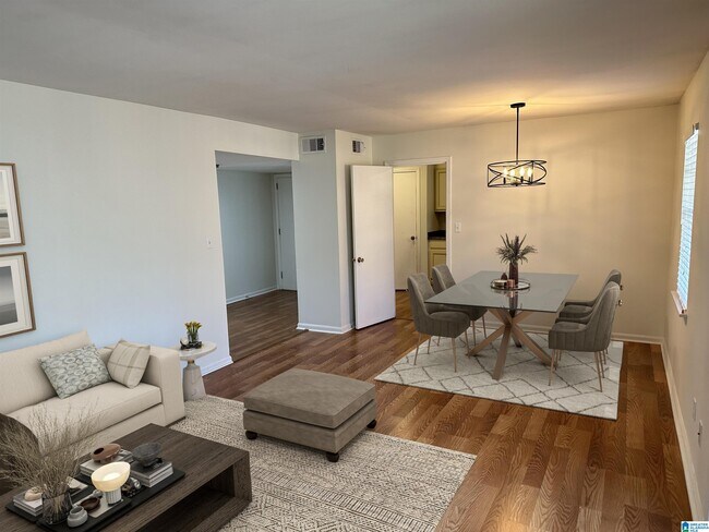 Foto del edificio - 2108 Montreat Ln
