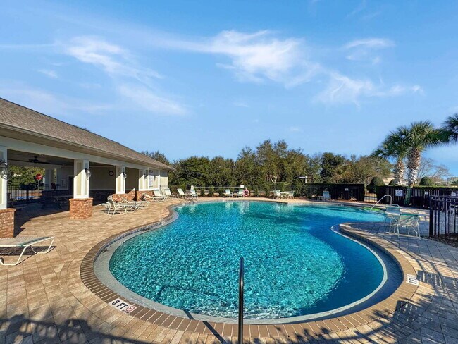 Foto del edificio - Navarre Lifestyle Living – Minutes to Beach & Base