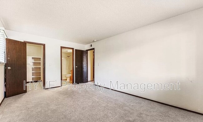Foto del edificio - 8600 East Alameda Avenue