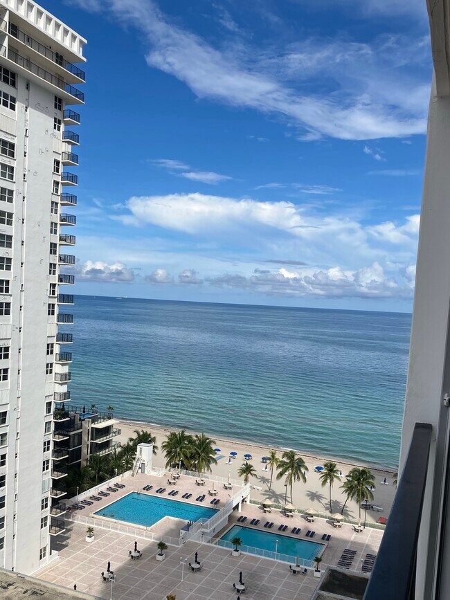 Building Photo - 2401 S Ocean Dr