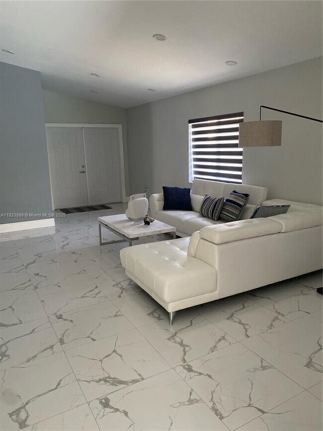 Foto del edificio - 14942 SW 36th Terrace