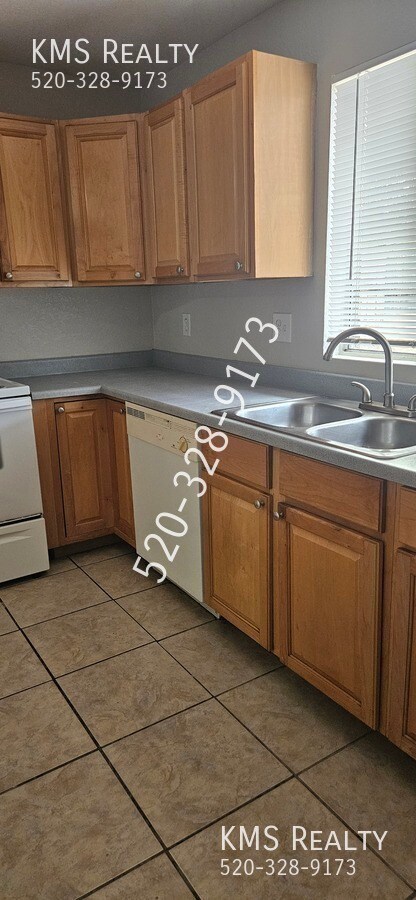 Foto del edificio - 3341 S Mission Rd