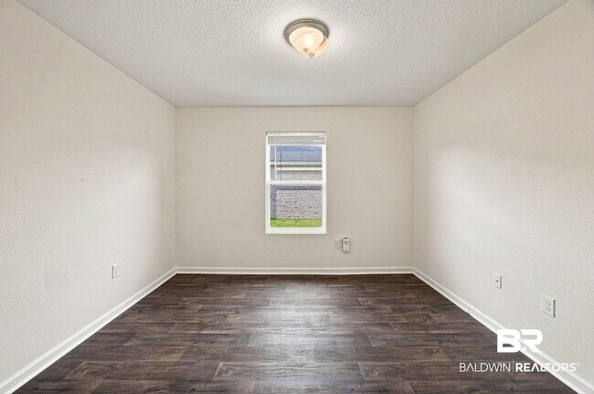 Foto del edificio - 14615 Dayton Cir