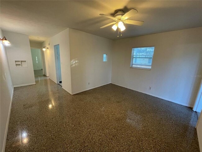 Building Photo - 315 29th Ave N