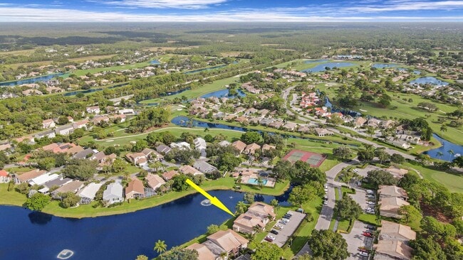 Building Photo - 12911 Briarlake Dr