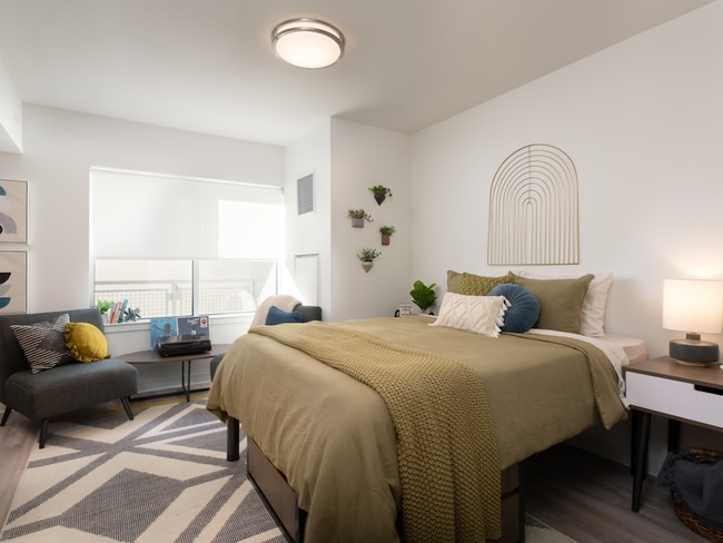 Building Photo - 1047 Commonwealth Ave