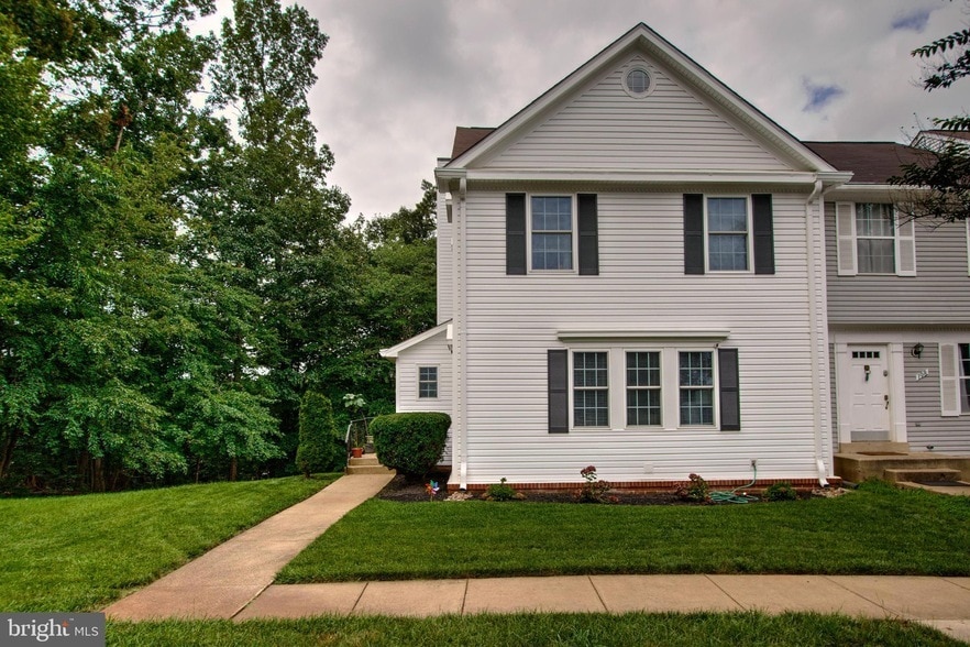 Primary Photo - 200 Sulgrave Ct