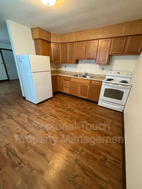 Foto principal - 132 6th Ave N