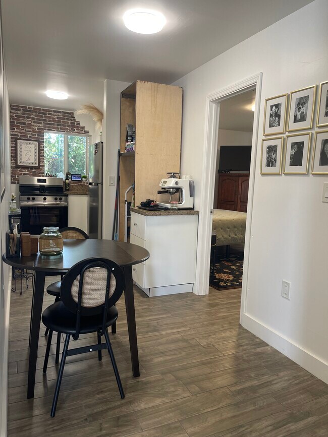 Foto del edificio - 512 NE 166th St