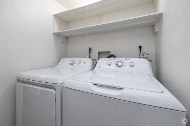 3BR, 2BA - 1,400SF - Laundry Area - Taylor Heights LLC