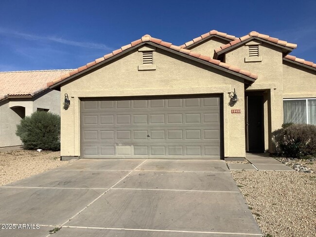 Building Photo - 10432 W Granada Rd