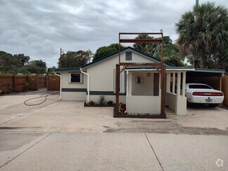 Building Photo - 1330 NE Dixie Hwy