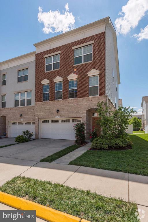 Building Photo - 22677 Flowing Spring Square