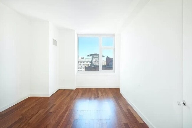 Foto del edificio - 100 Jay St