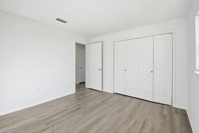 Building Photo - 189 Deltona Blvd