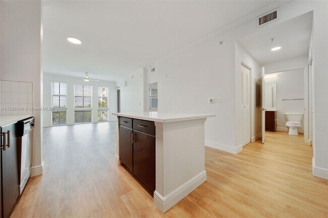 Foto del edificio - 10170 SW 7th St