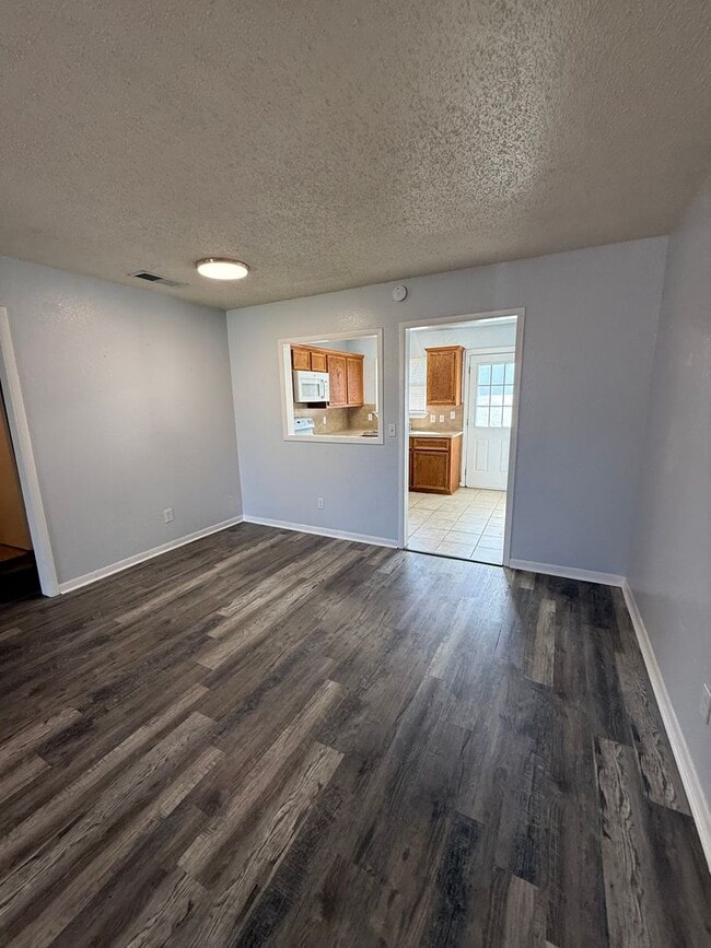 Building Photo - 1610 Indian Trail