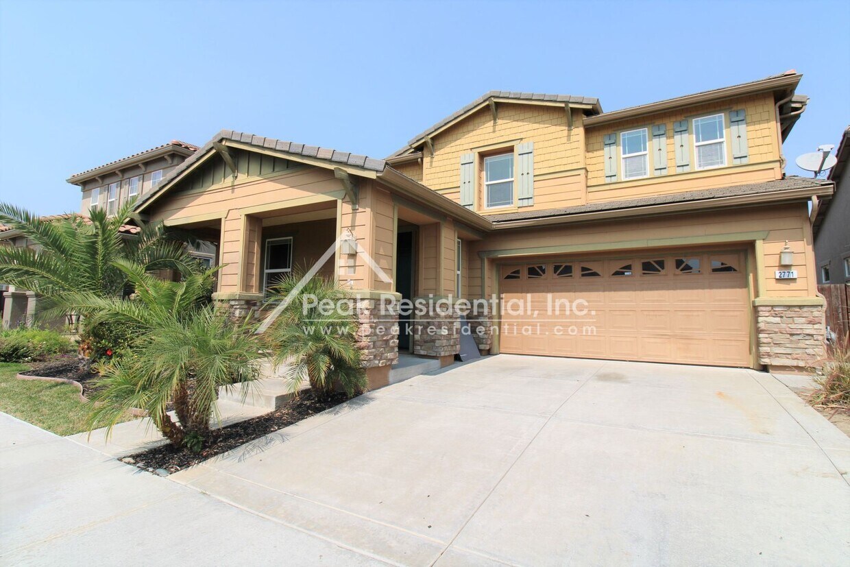 Foto principal - 3 br, 2.5 bath House - 2771 Garrett Place