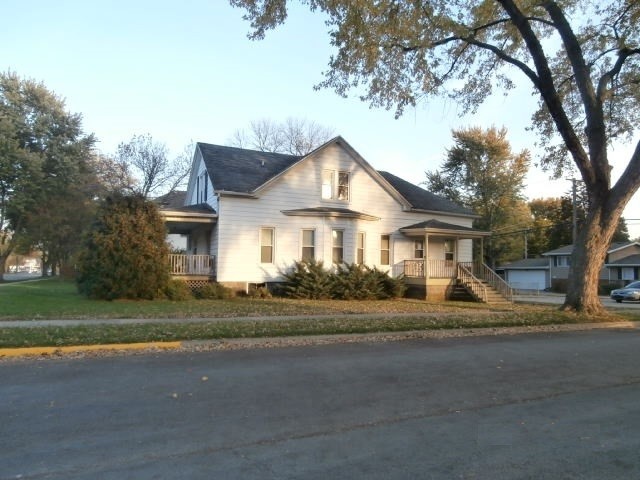 Primary Photo - 1486 W Station St