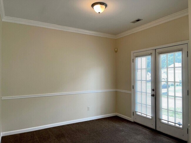 Building Photo - 1426 Cambridge Ct