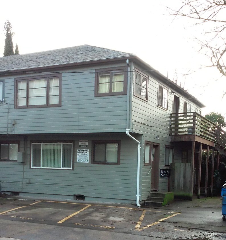 Primary Photo - 1359 Pearl St