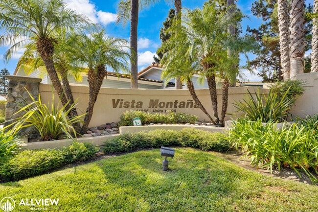 Building Photo - Charming 3-Bedroom Home in Rancho Bernardo...