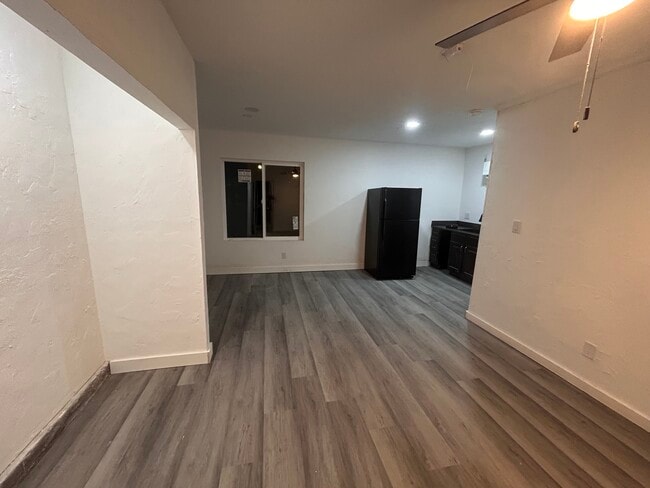 Foto del edificio - 1832 Goose Creek Pl