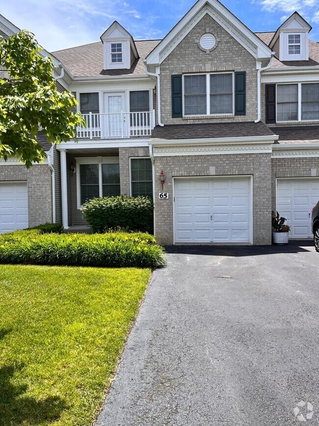 Building Photo - 65 Demarest Dr