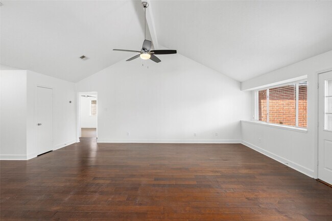 Building Photo - 22514 Round Valley Dr