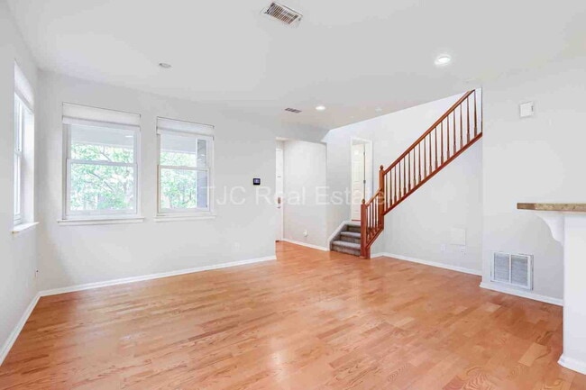 Foto del edificio - 3427 Florence Way