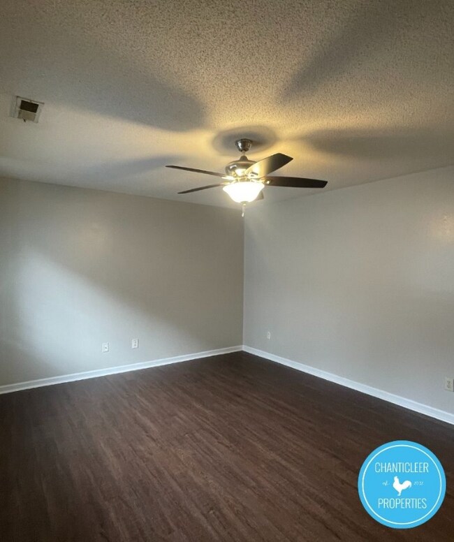 Building Photo - 1405 Manteo St