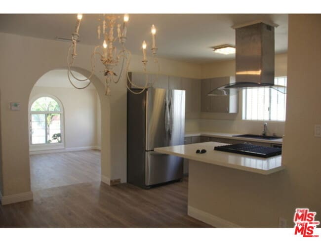 Foto del edificio - 1120 S Plymouth Blvd