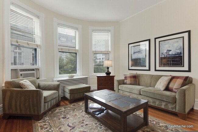 Foto del edificio - 1765 R Street NW Apt 201