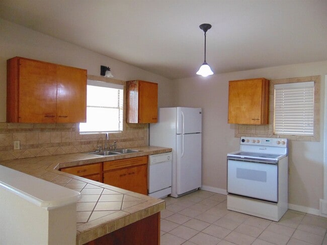 Building Photo - 107 Fannin