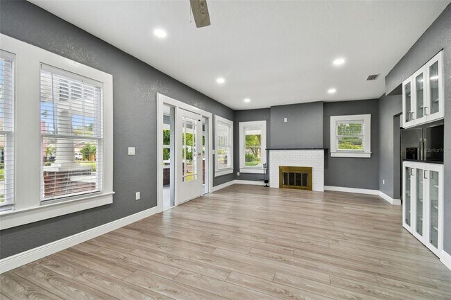 Foto del edificio - 6810 N Navin Ave