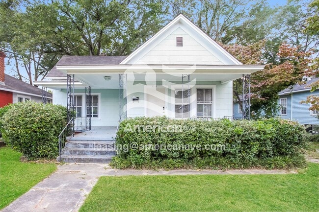 Building Photo - 3213 River Dr