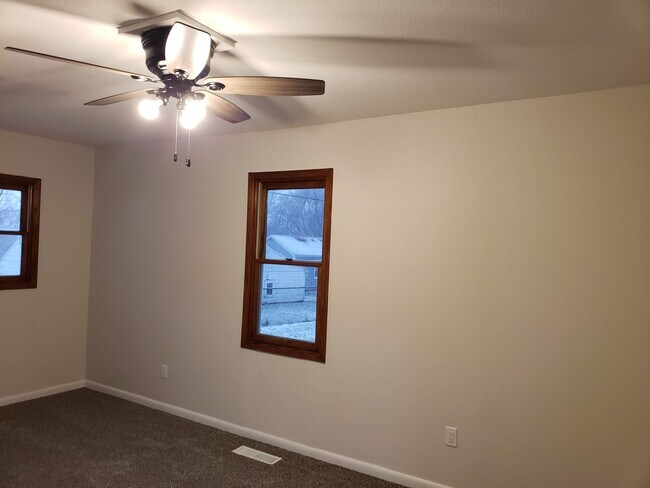 Bedroom - 713 E 21st Street Pl S