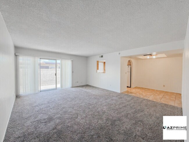 Foto del edificio - Welcome to this charming and well-maintained rental 2/1 home designed for comfortable living!