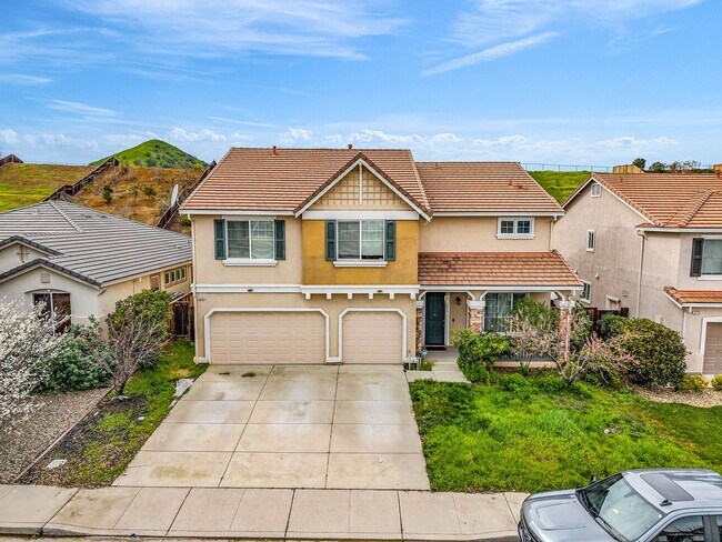 Building Photo - EXTRA LARGE HOME AND LOT... NESTLED IN THE ANTIOCH HILLS... 5 BEDS/3 BATHS/LARGE LIVING ROOM AND ...