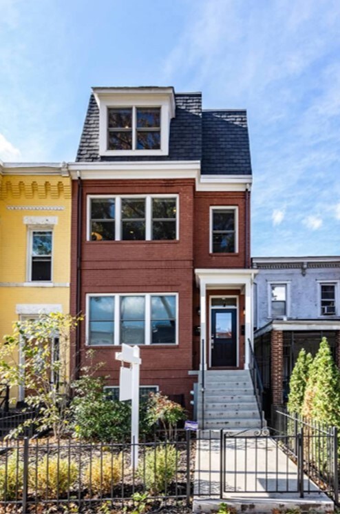 Front - 816 1/2 8th St NE