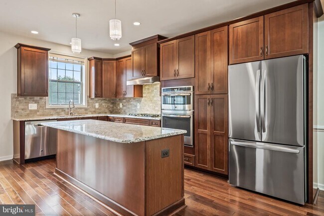 Foto del edificio - 22569 Norwalk Square