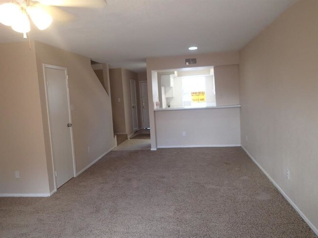 Building Photo - 12661 Windsor Village Dr