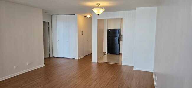 Foto del edificio - 1636 N Wells St