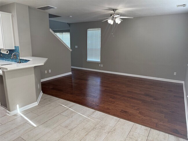 Foto del edificio - 319 Brandy Ridge Ln